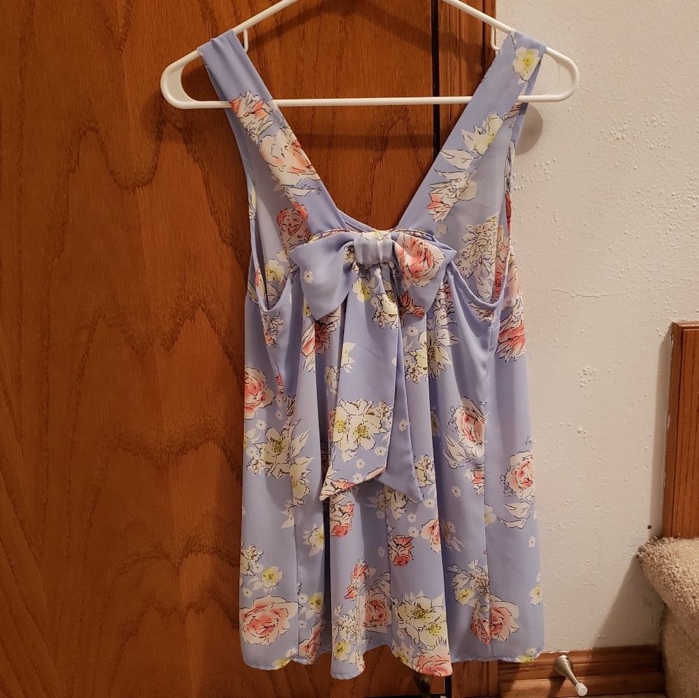 American Eagle Blouse - Picture 2 of 2